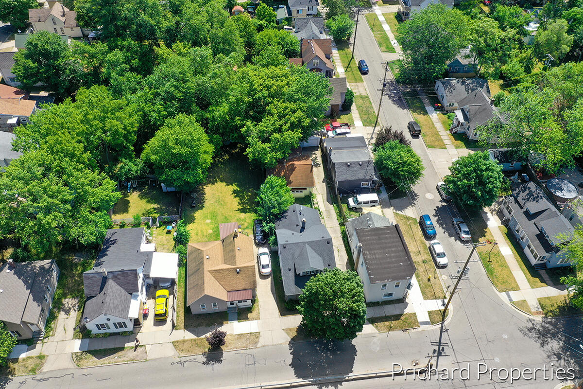 1236 Garfield Avenue NW