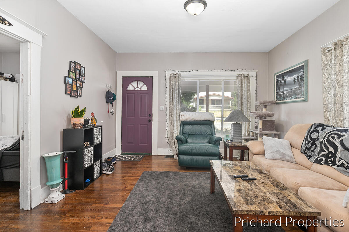 1236 Garfield Avenue NW