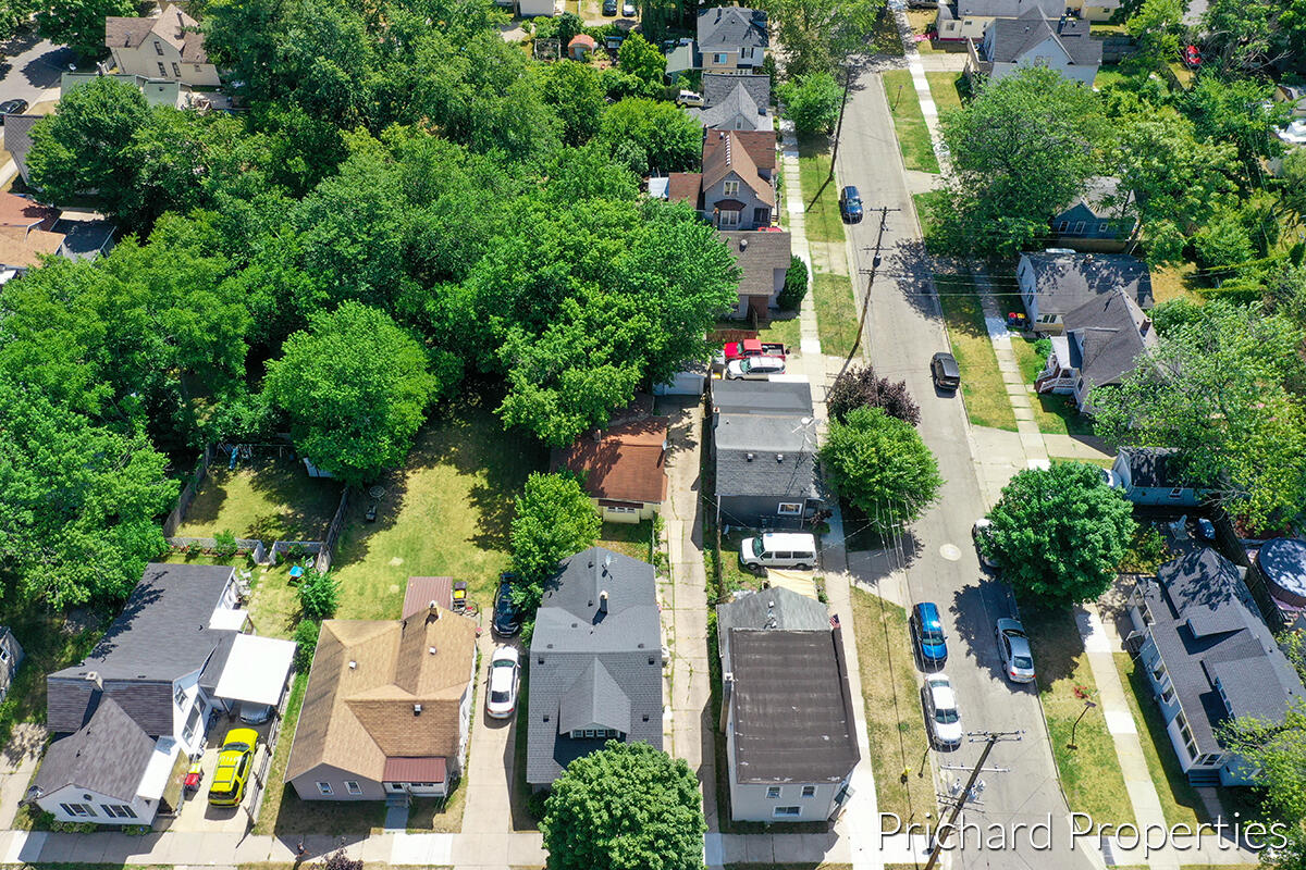 1236 Garfield Avenue NW