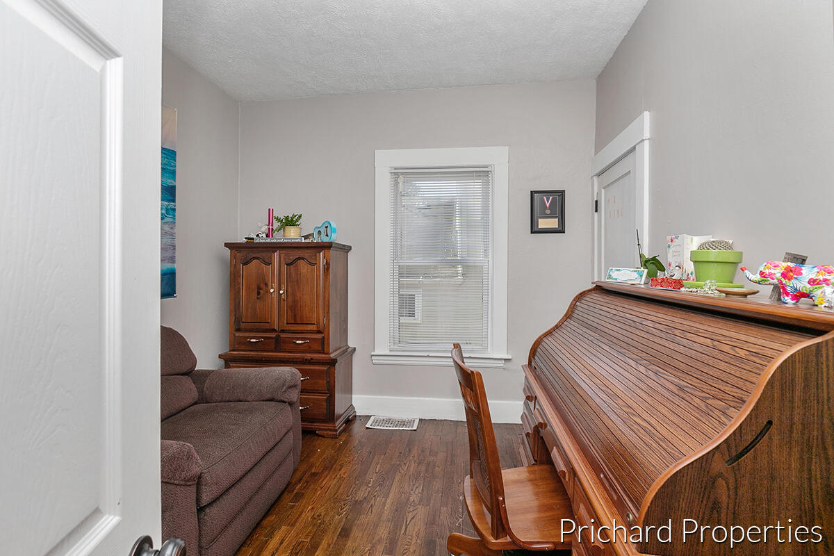 1236 Garfield Avenue NW