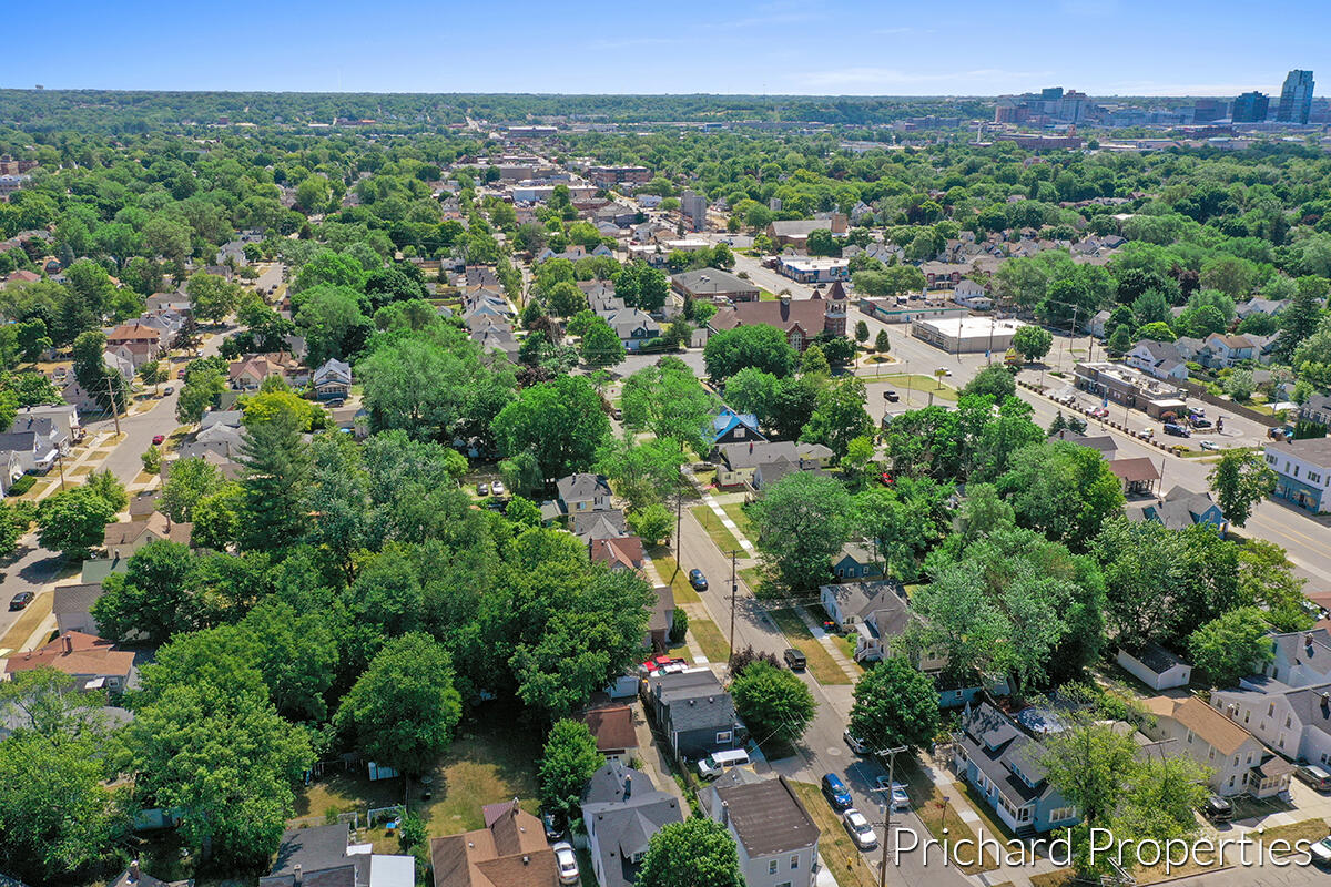 1236 Garfield Avenue NW