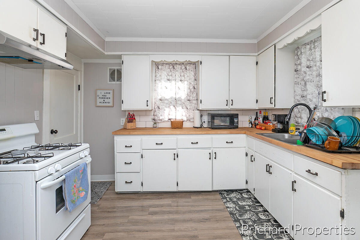 1236 Garfield Avenue NW