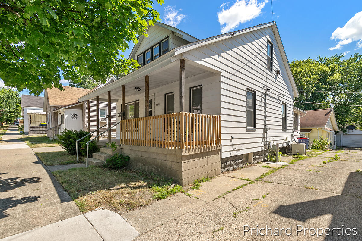 1236 Garfield Avenue NW