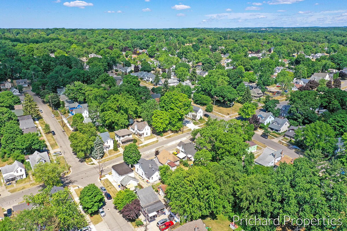 1236 Garfield Avenue NW