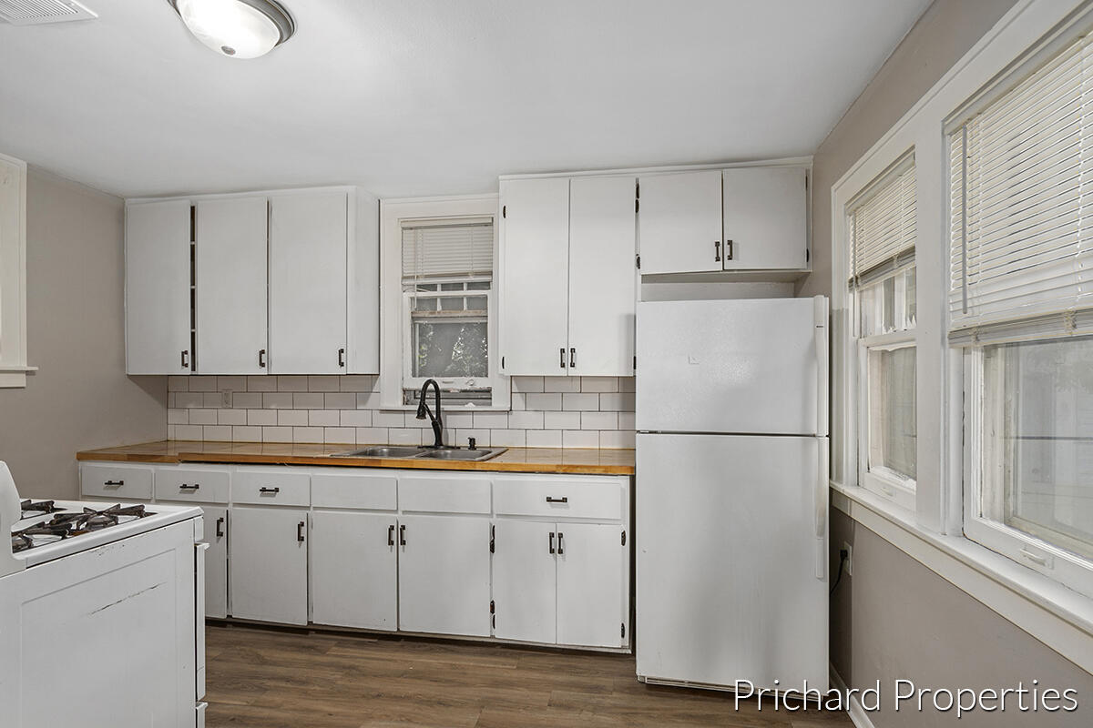 1236 Garfield Avenue NW