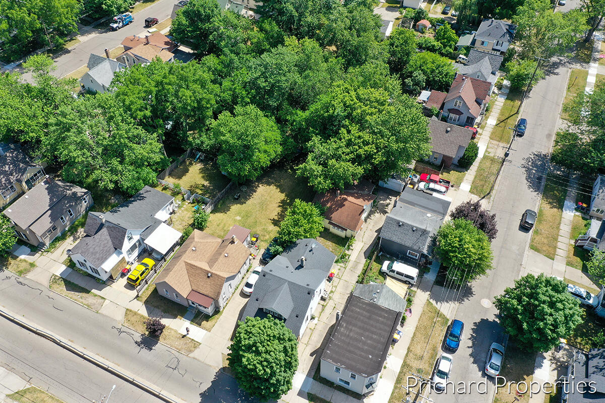 1236 Garfield Avenue NW