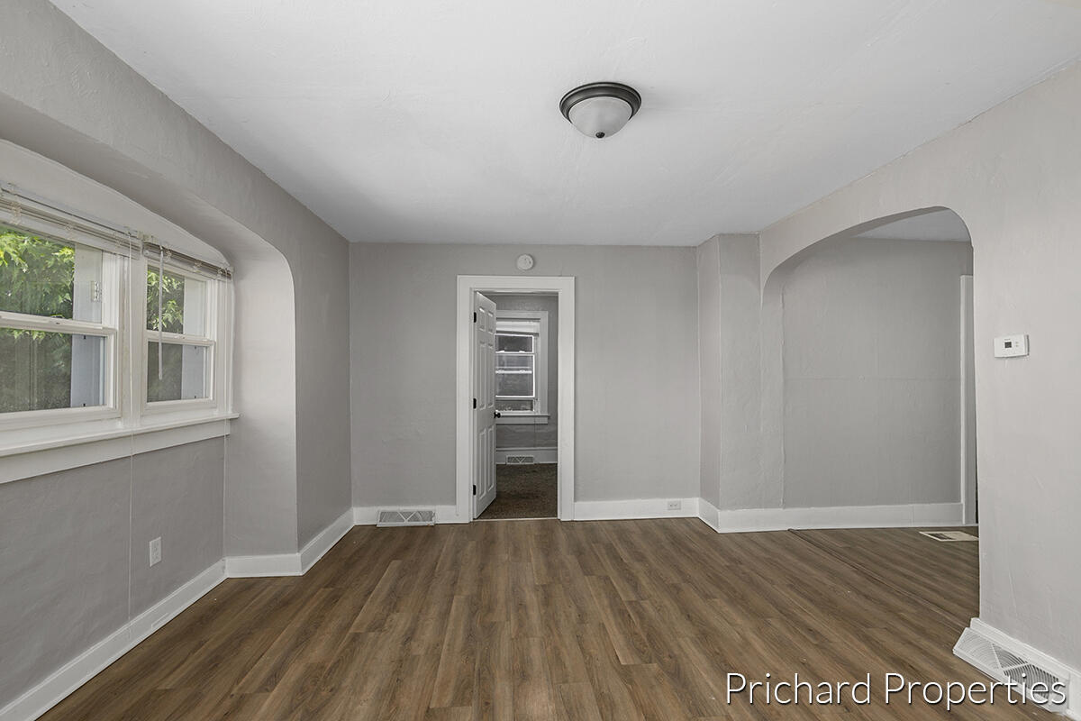 1236 Garfield Avenue NW