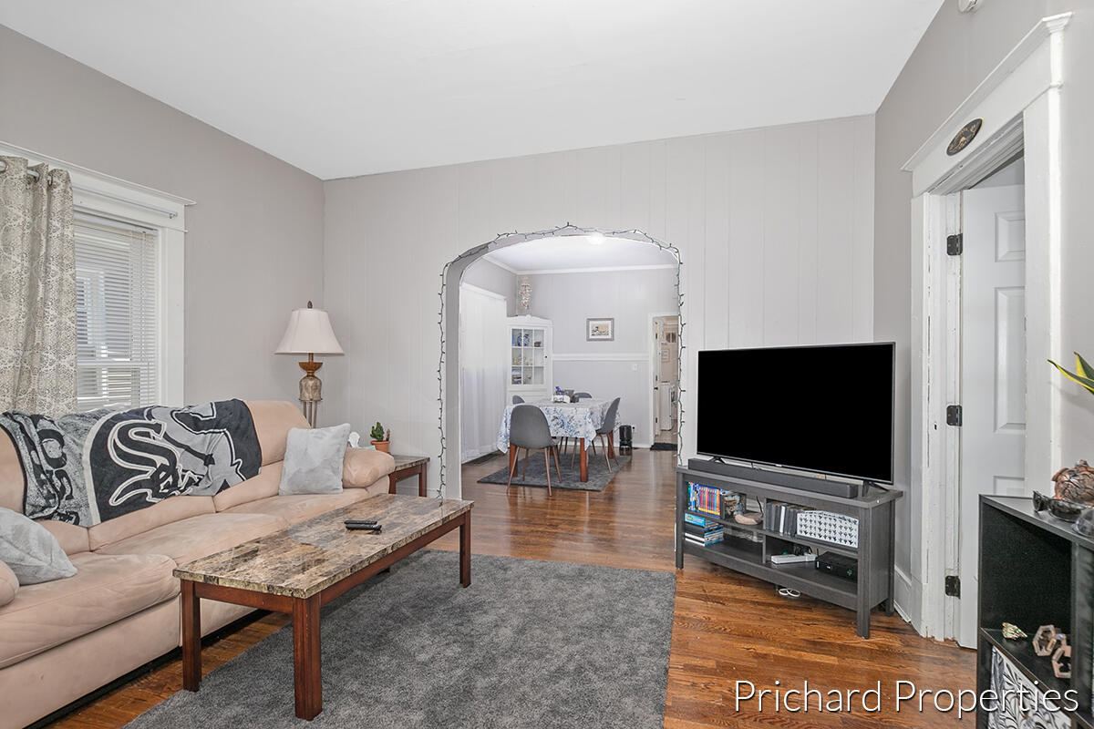 1236 Garfield Avenue NW