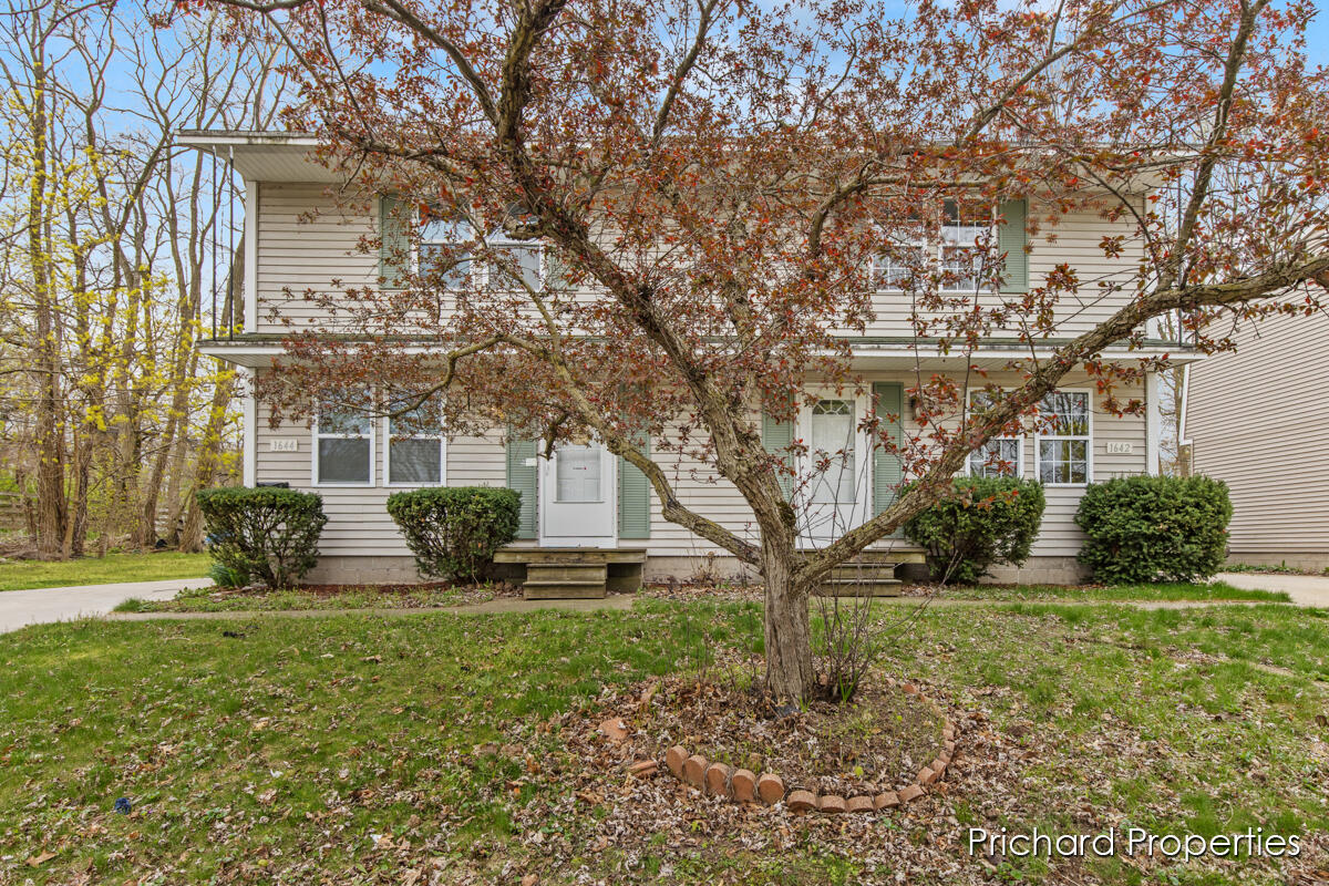 1642 Pennoyer Avenue, 1644