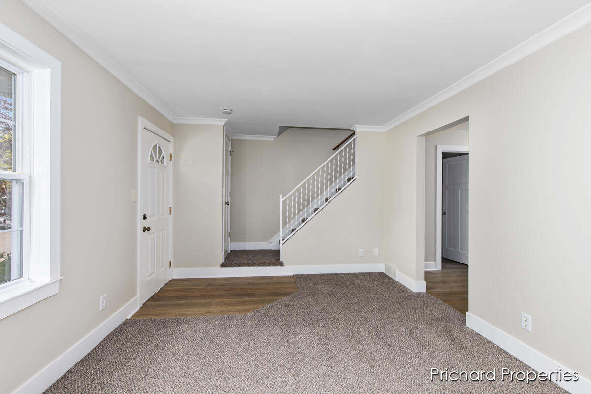 1642 Pennoyer Avenue, 1644