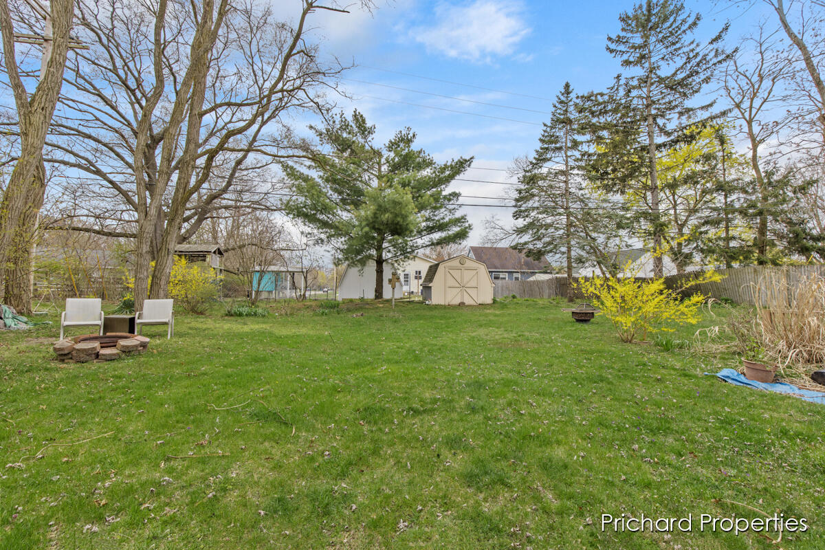 1642 Pennoyer Avenue, 1644