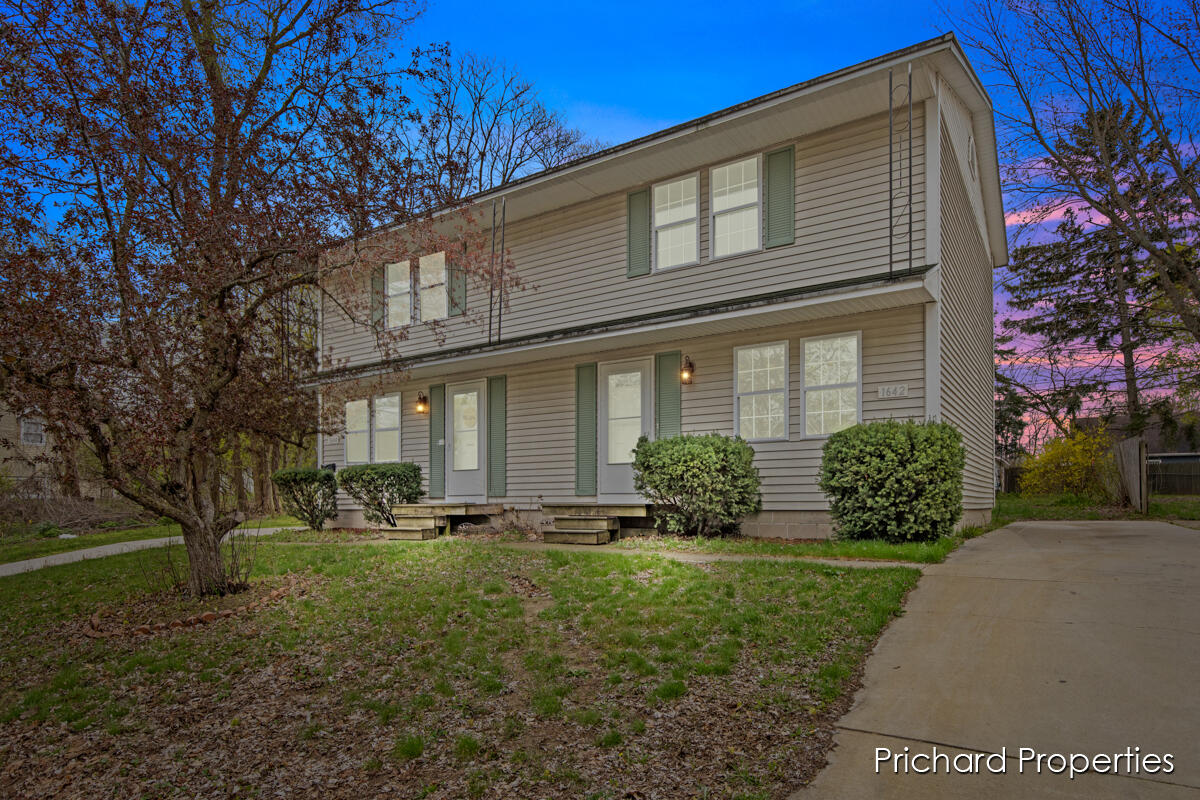 1642 Pennoyer Avenue, 1644