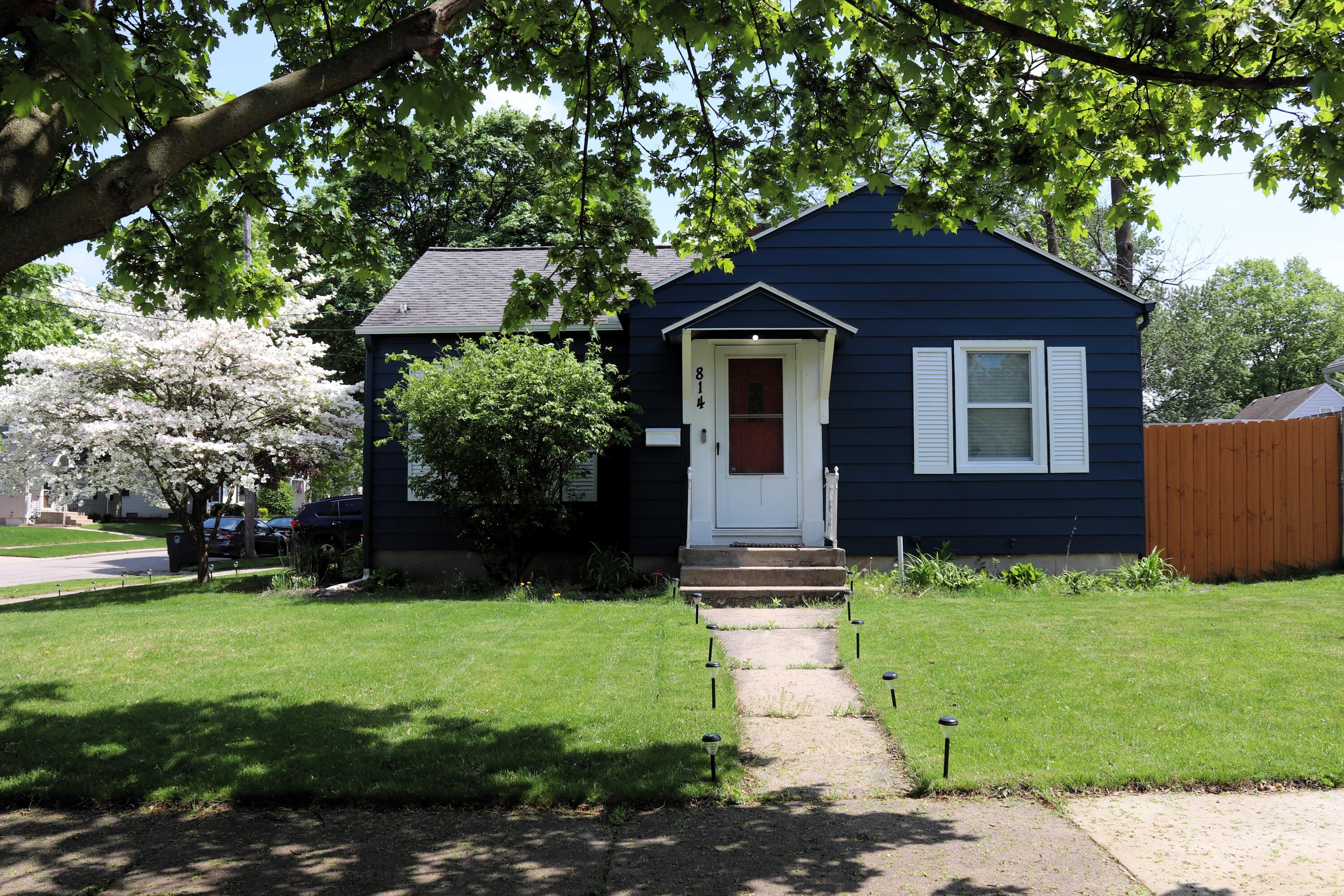 814 N Ottillia Street SE