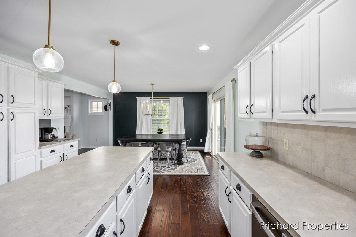 5789 Walnut Ridge Drive SW