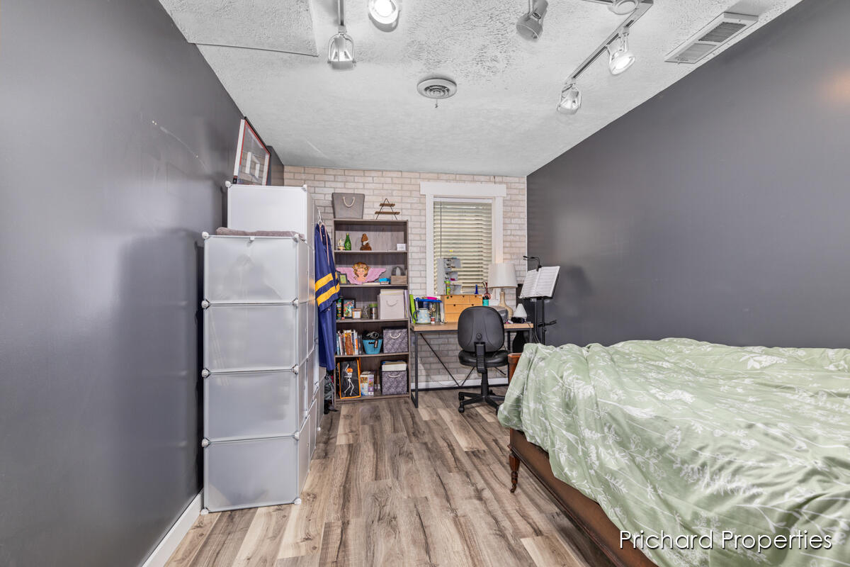 4326 Brookcrest Drive SW