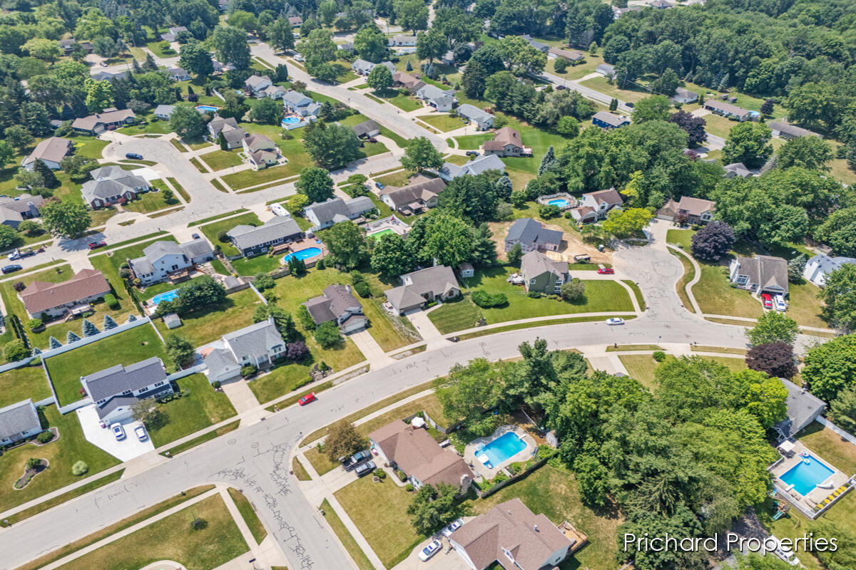 4326 Brookcrest Drive SW