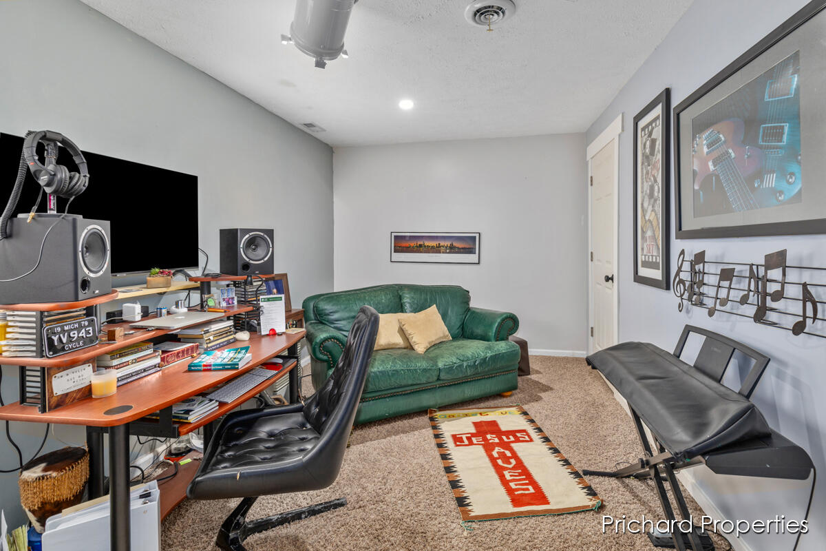 4326 Brookcrest Drive SW