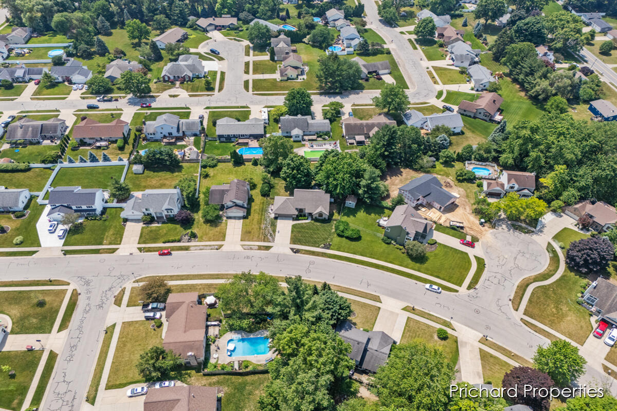 4326 Brookcrest Drive SW