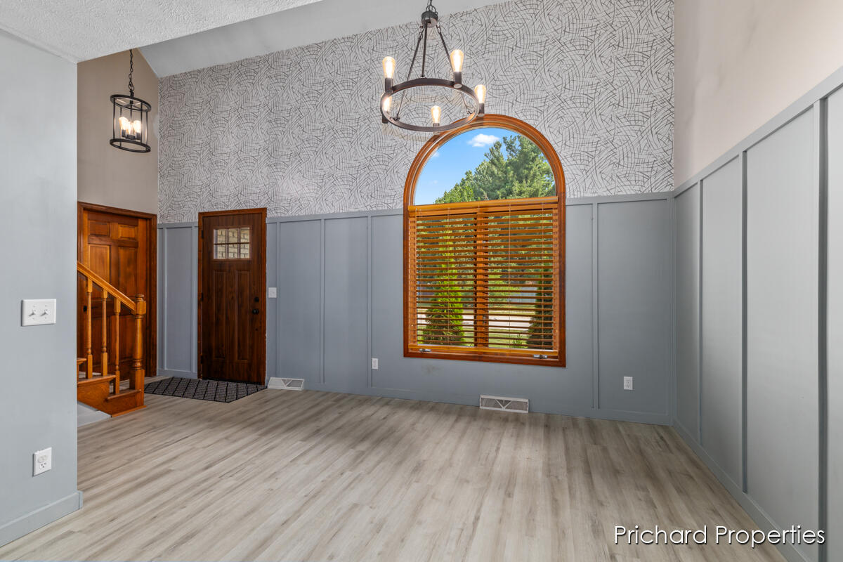 4326 Brookcrest Drive SW