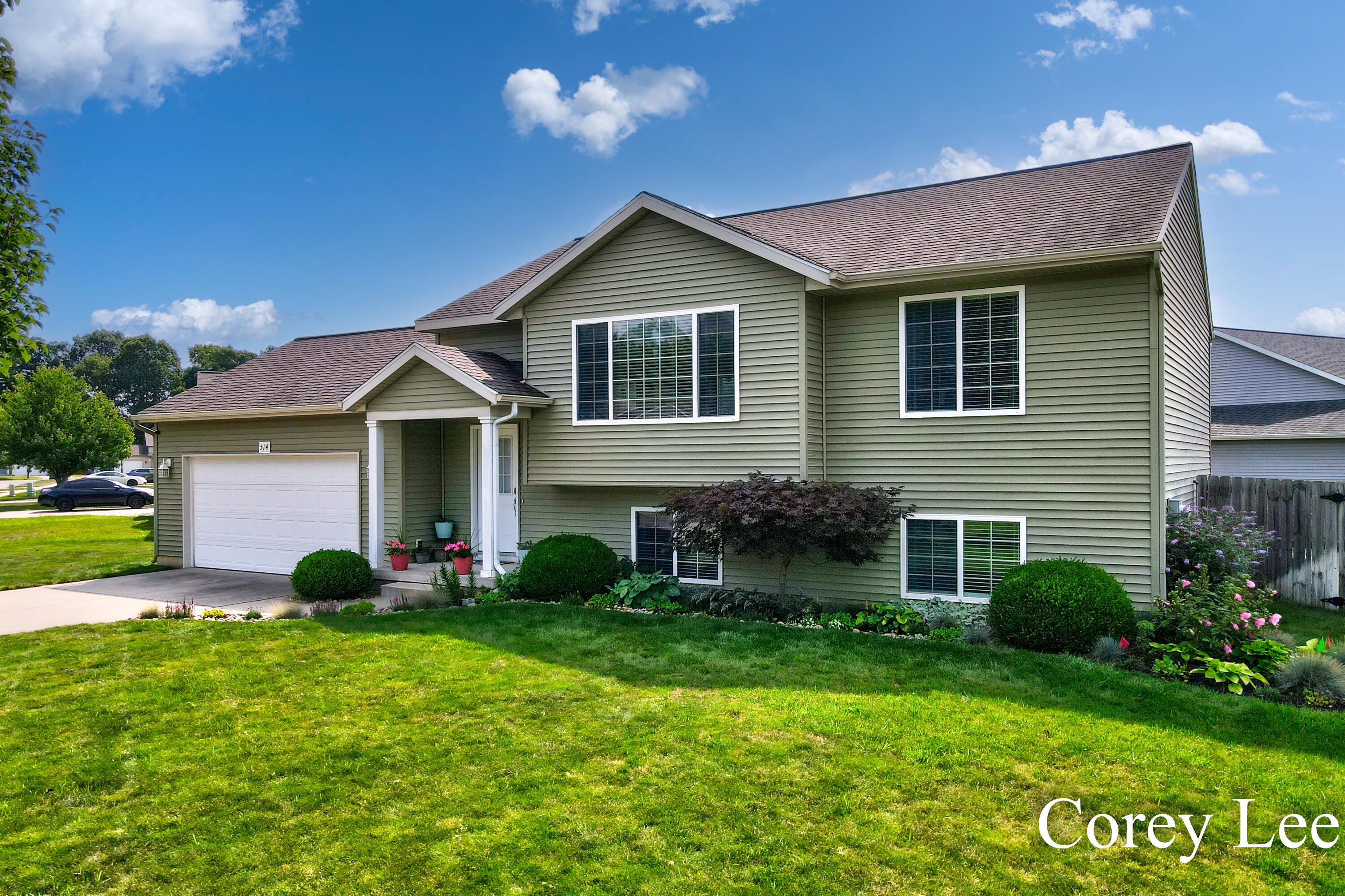 514 Clear Wood Drive SE
