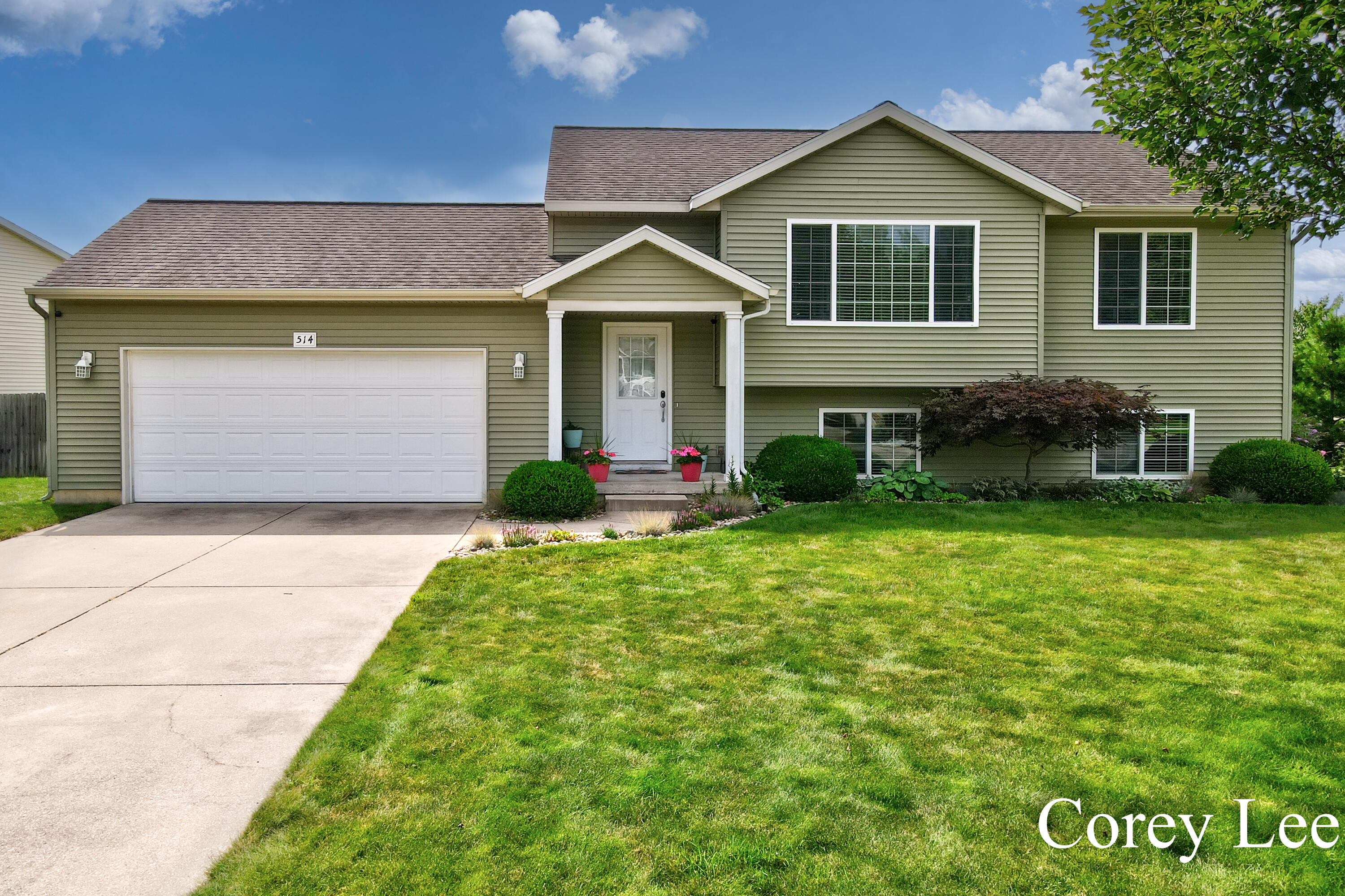 514 Clear Wood Drive SE