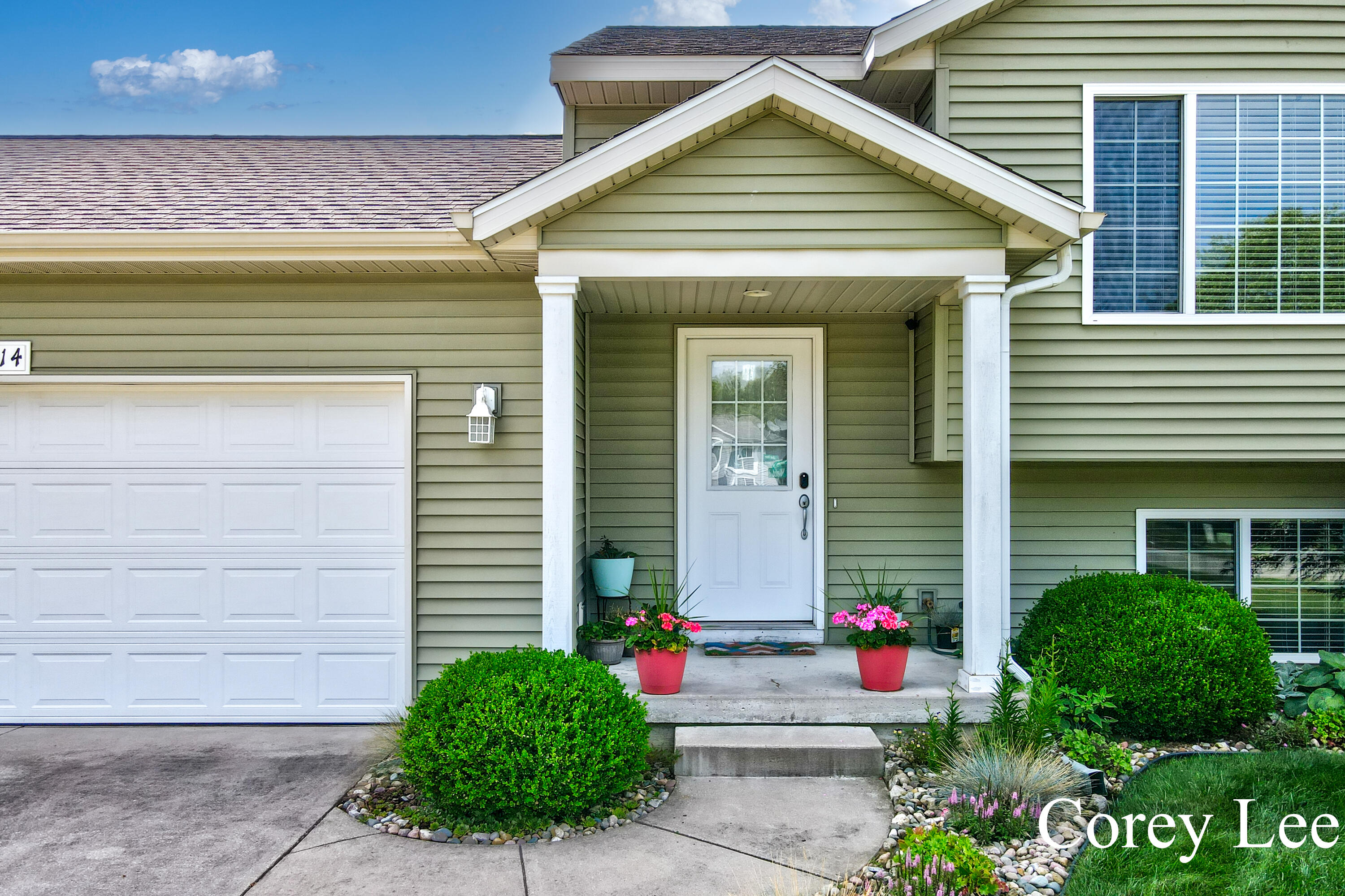 514 Clear Wood Drive SE