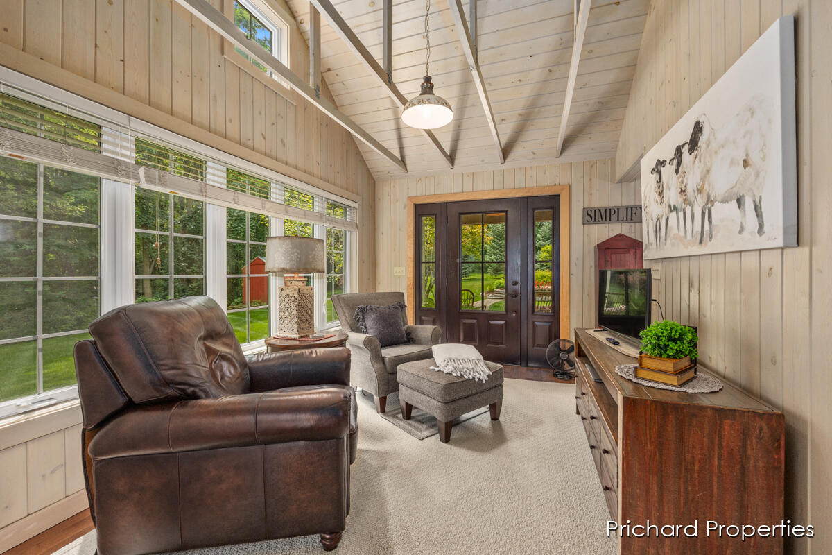 3911 McNaughton Hls Drive