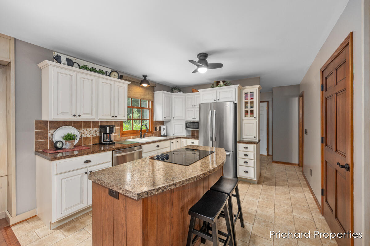 3911 McNaughton Hls Drive