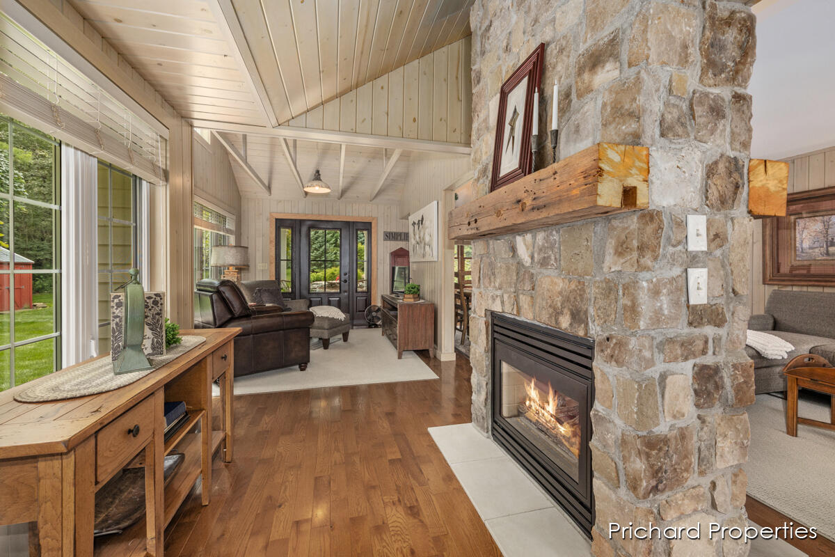 3911 McNaughton Hls Drive