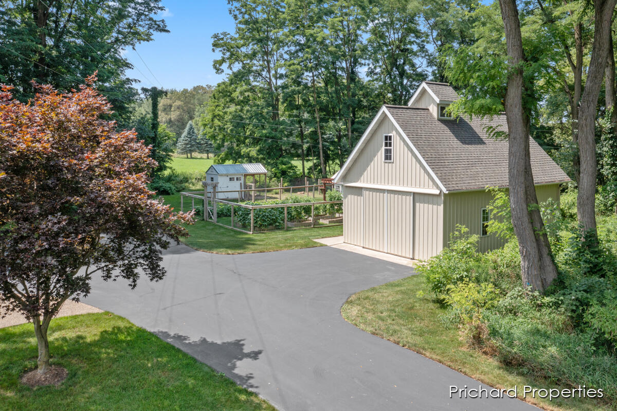3911 McNaughton Hls Drive