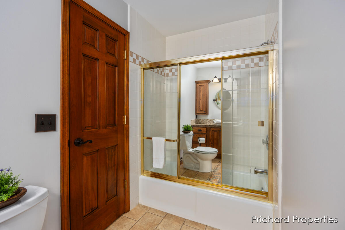 3911 McNaughton Hls Drive