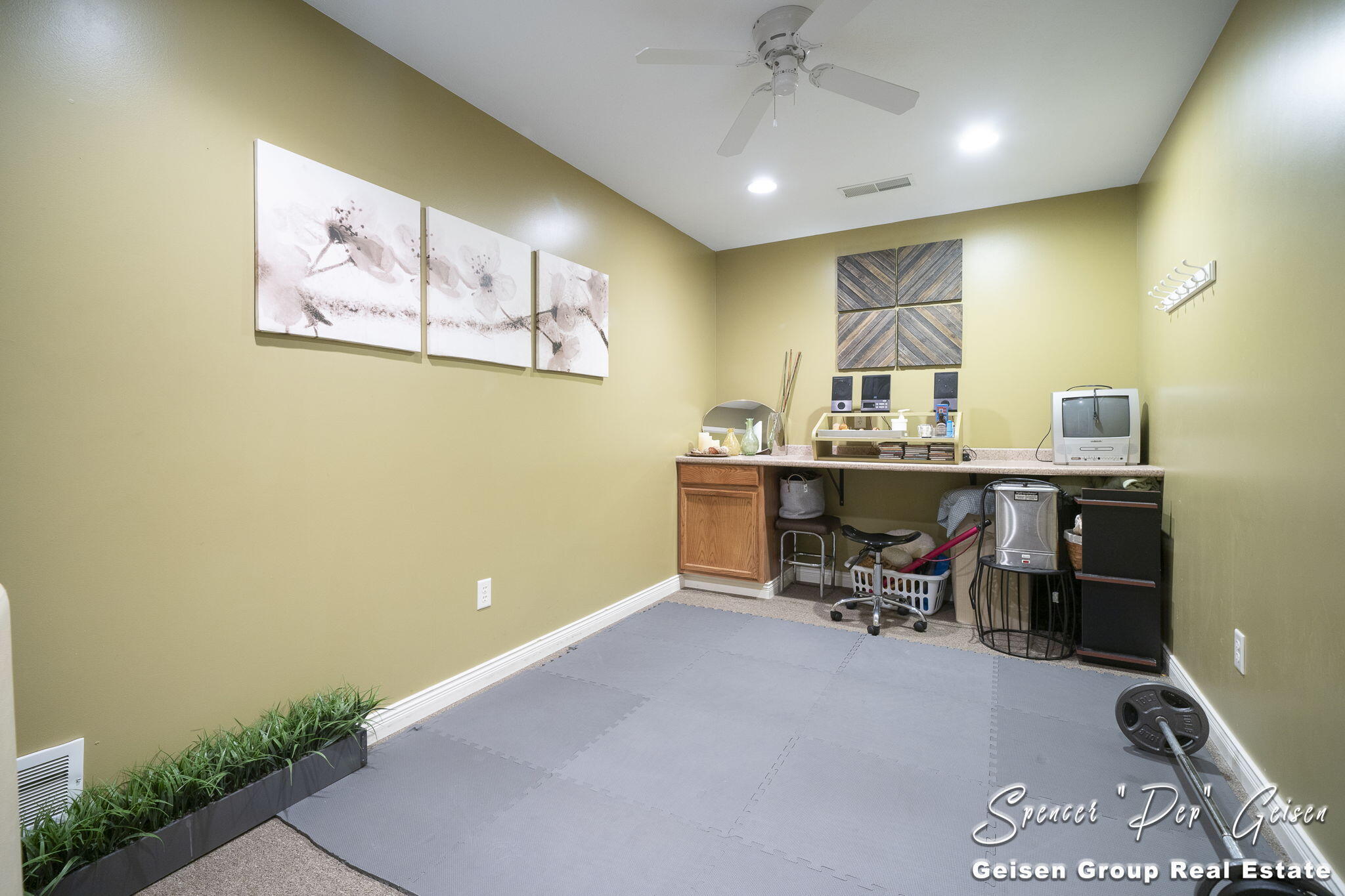 1100 N Lafayette Street