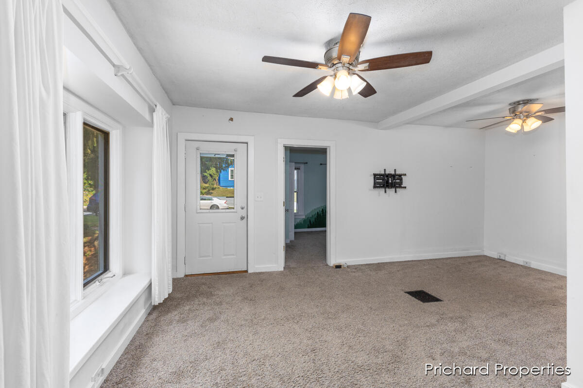 1222 Courtney Street NW