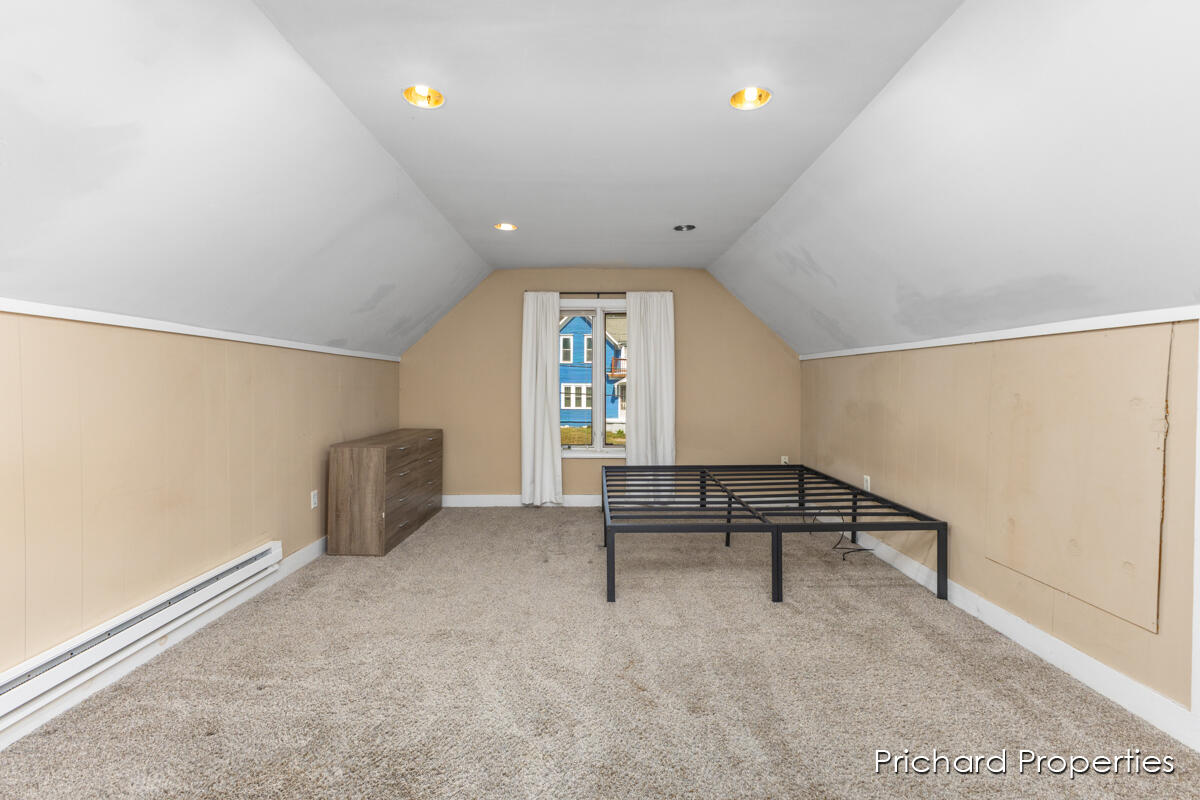 1222 Courtney Street NW