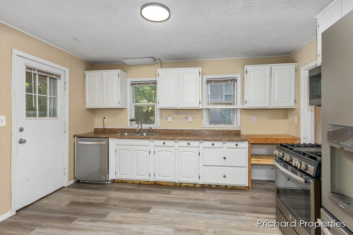 1222 Courtney Street NW