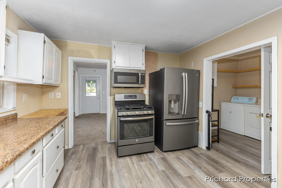 1222 Courtney Street NW