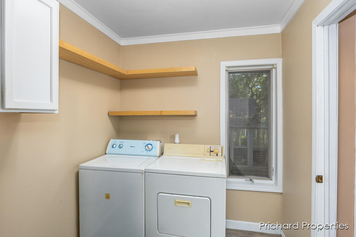 1222 Courtney Street NW