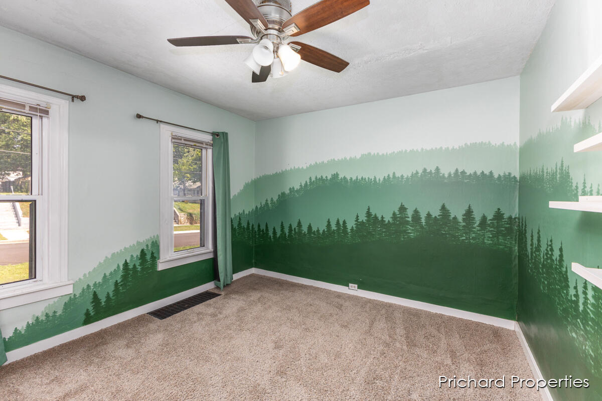 1222 Courtney Street NW