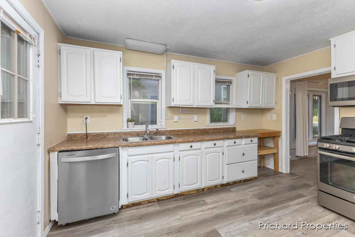 1222 Courtney Street NW