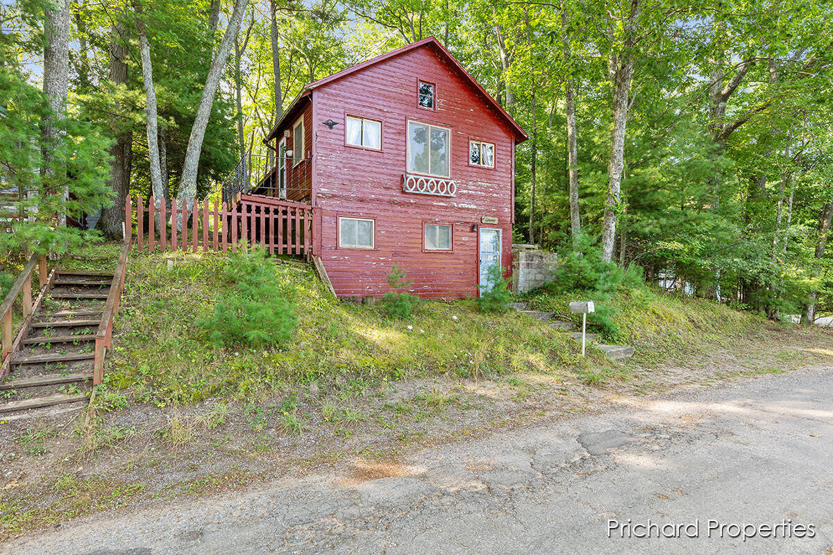 11670 Lake Shore Drive