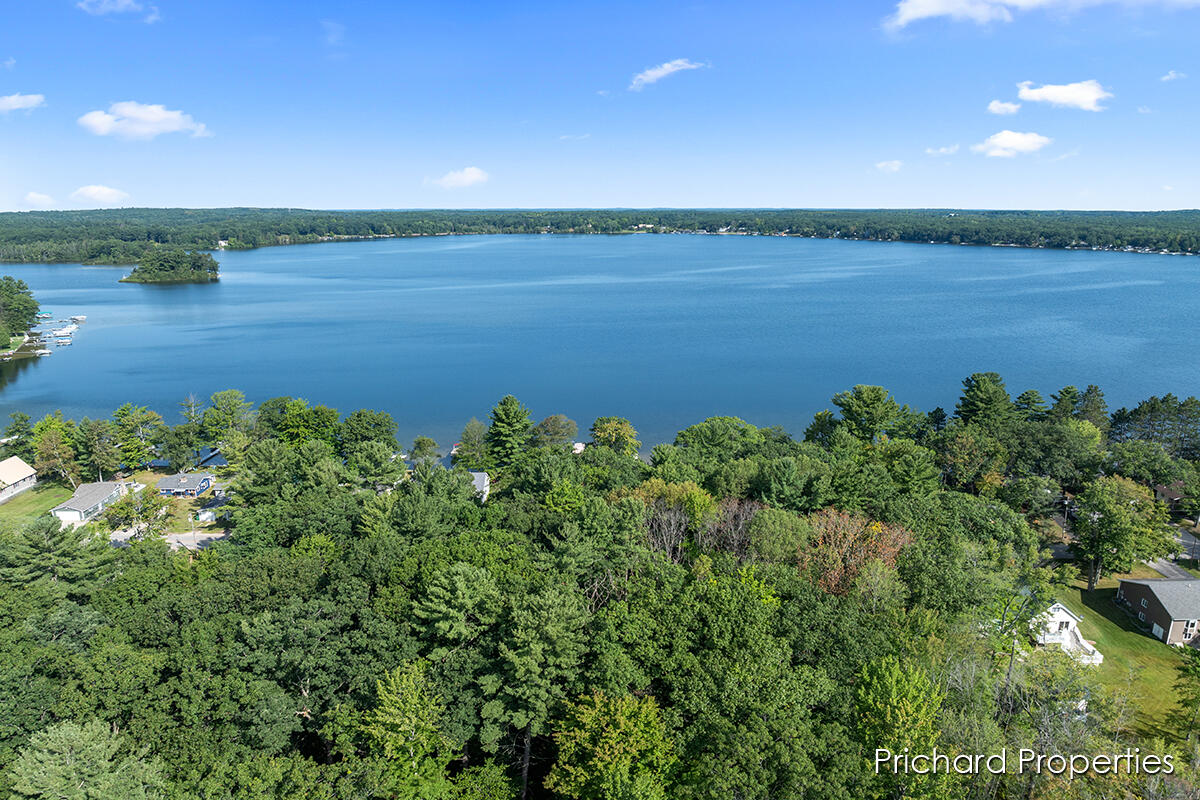 11670 Lake Shore Drive