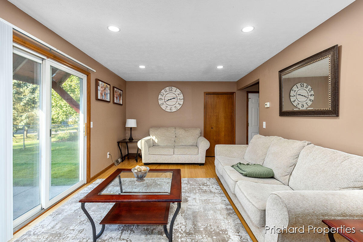 1630 Diamond Court NE