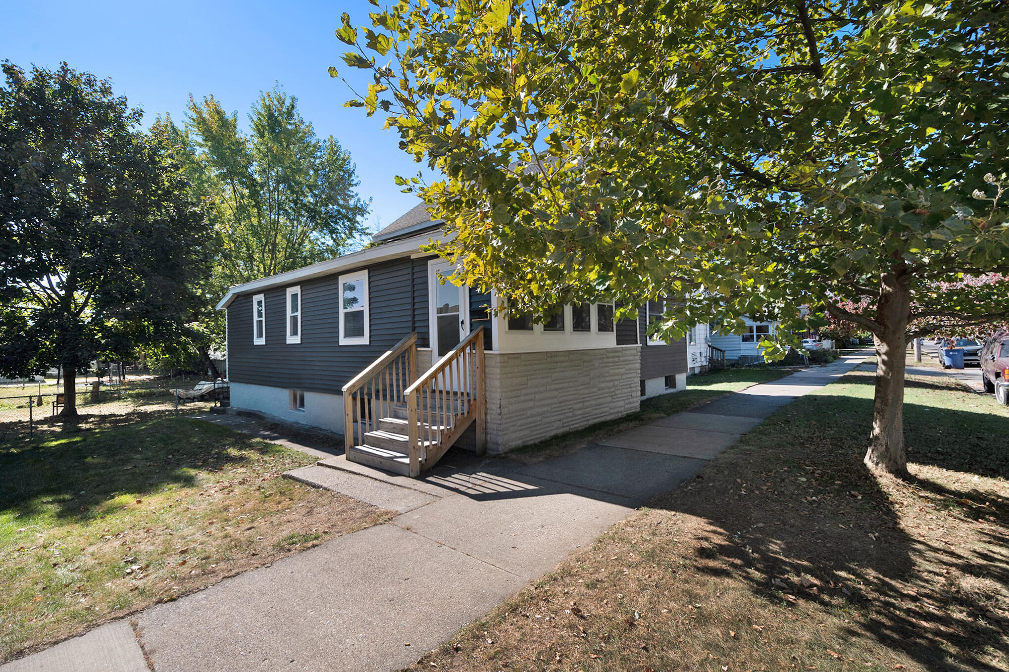 814 Crosby Street NW