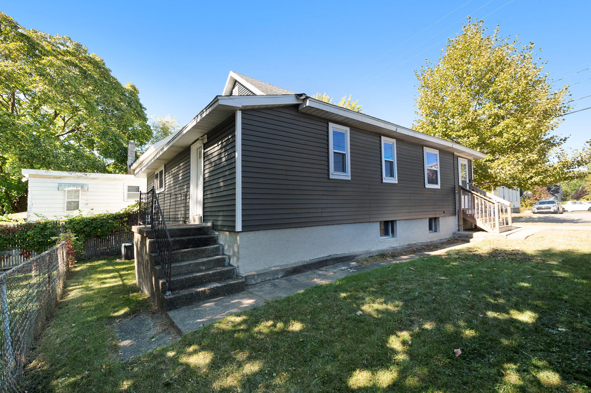 814 Crosby Street NW