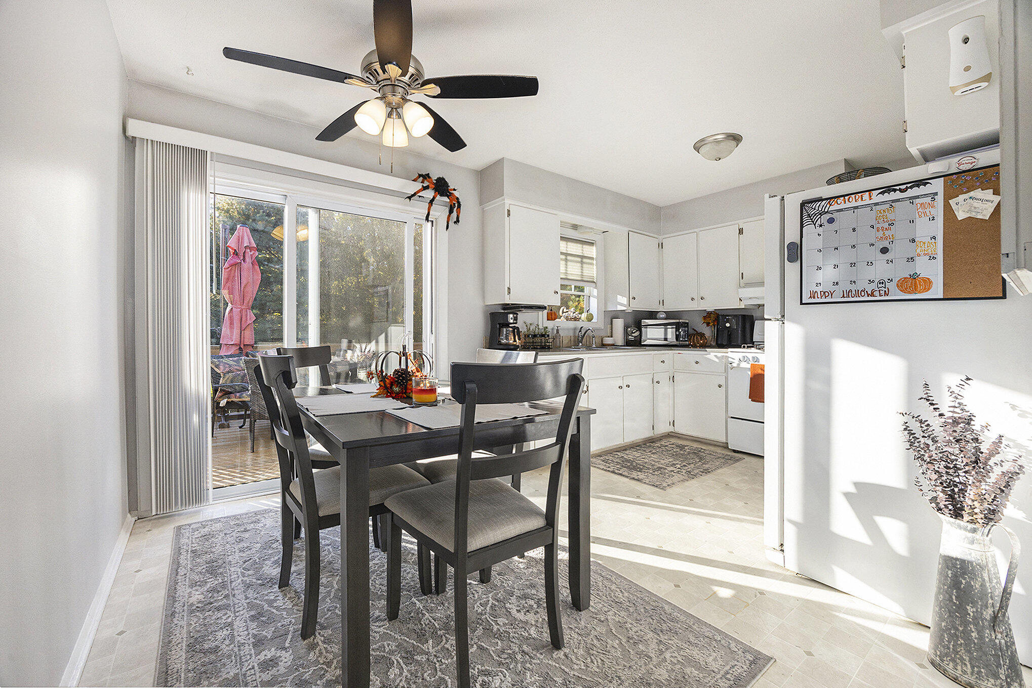 11071/ 11073 Mountain Ash Avenue NW