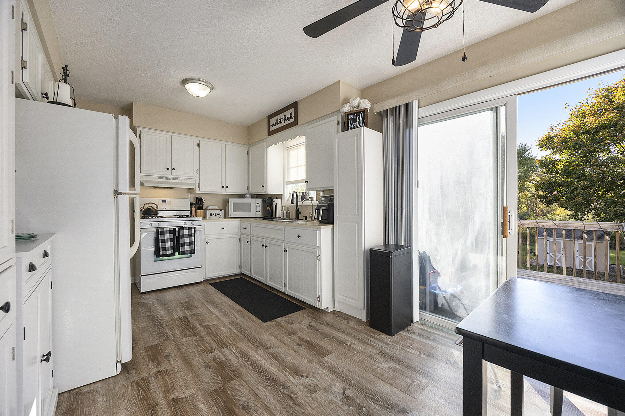 11071/ 11073 Mountain Ash Avenue NW