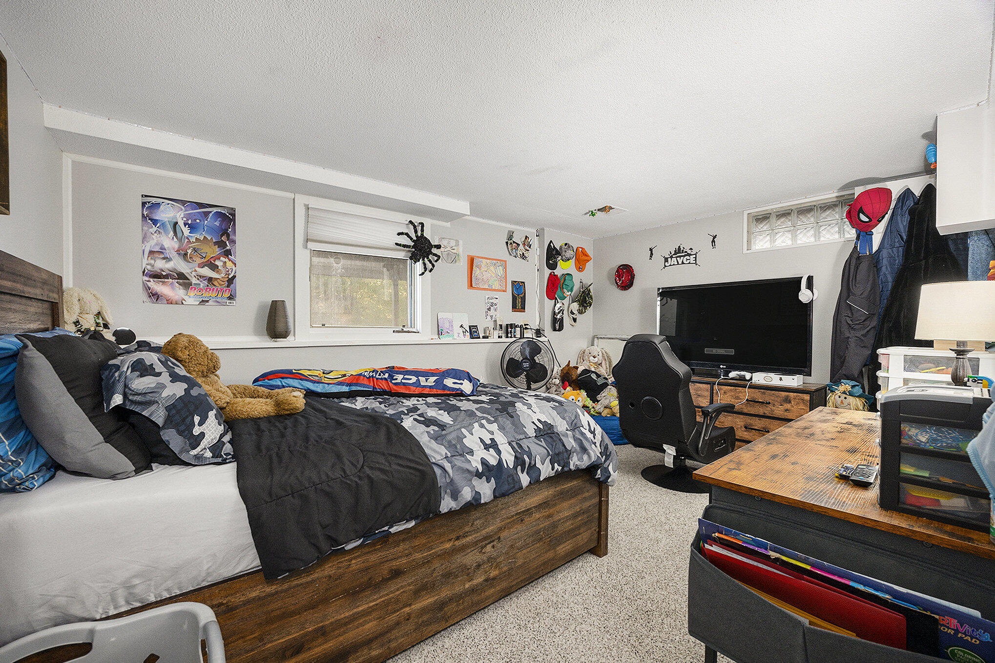 11071/ 11073 Mountain Ash Avenue NW