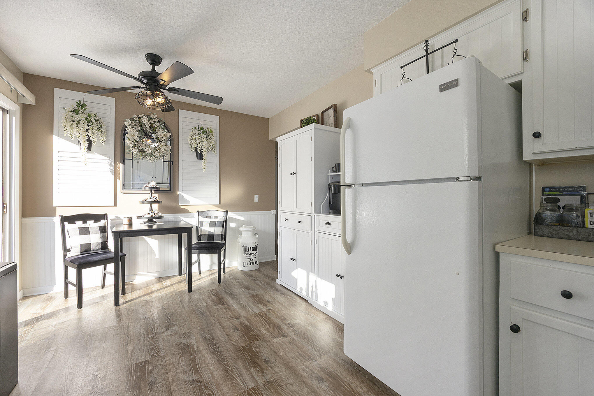 11071/ 11073 Mountain Ash Avenue NW