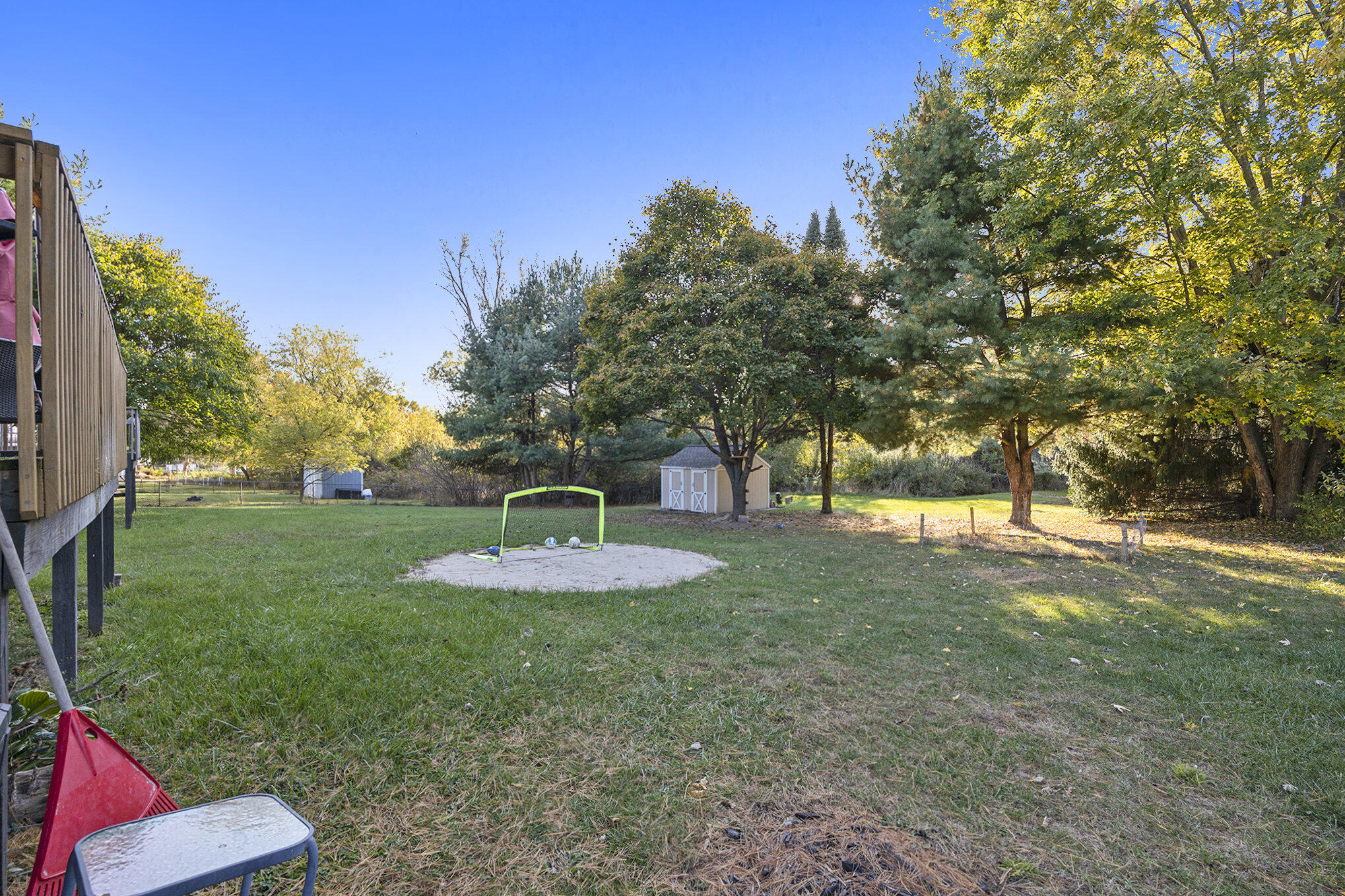 11071/ 11073 Mountain Ash Avenue NW