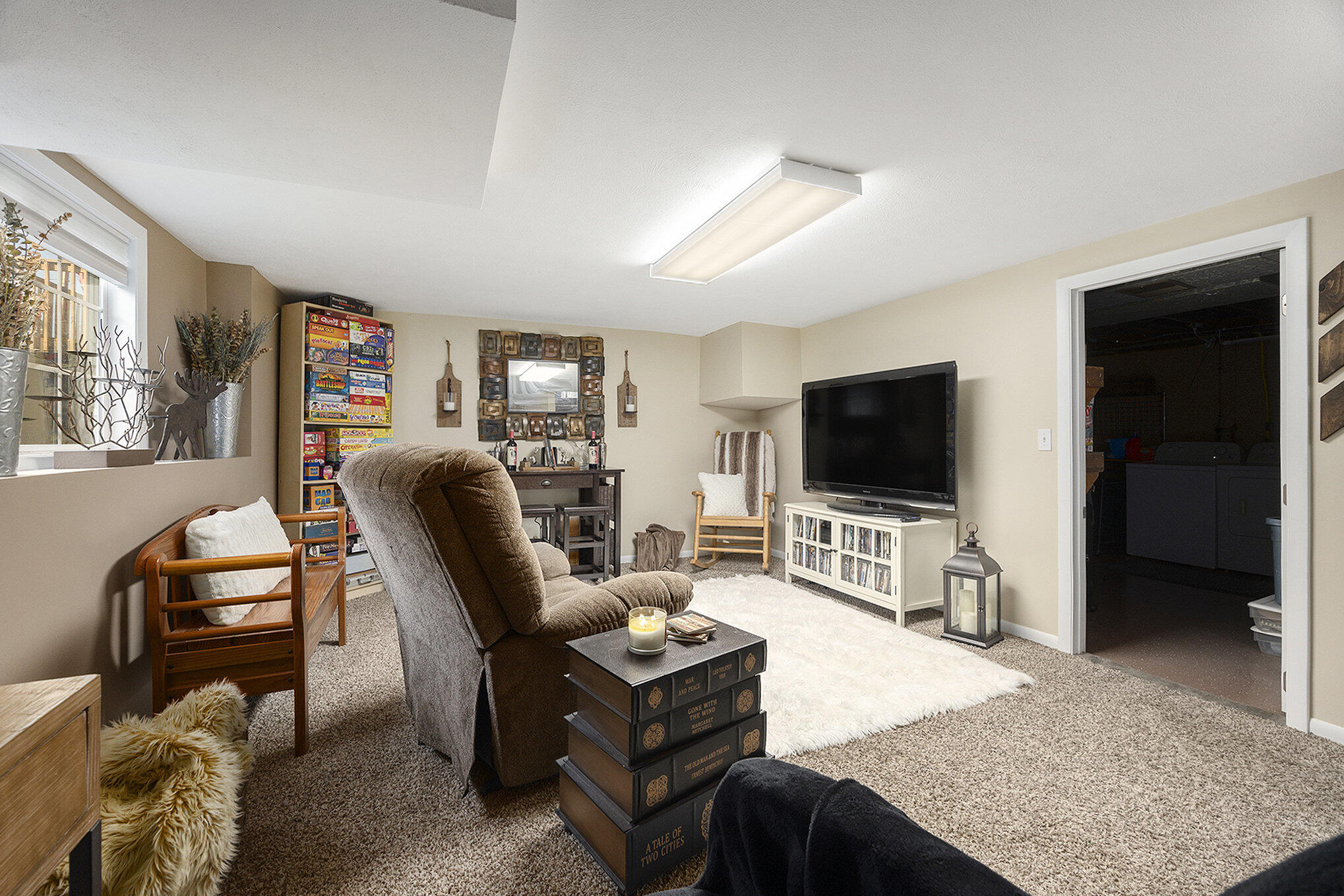 11071/ 11073 Mountain Ash Avenue NW